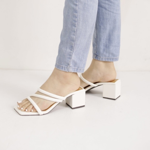 Alice Heels - Picture 1 of 5